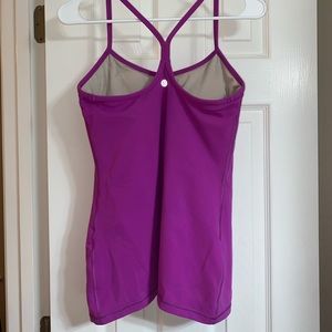 Lululemon tank!